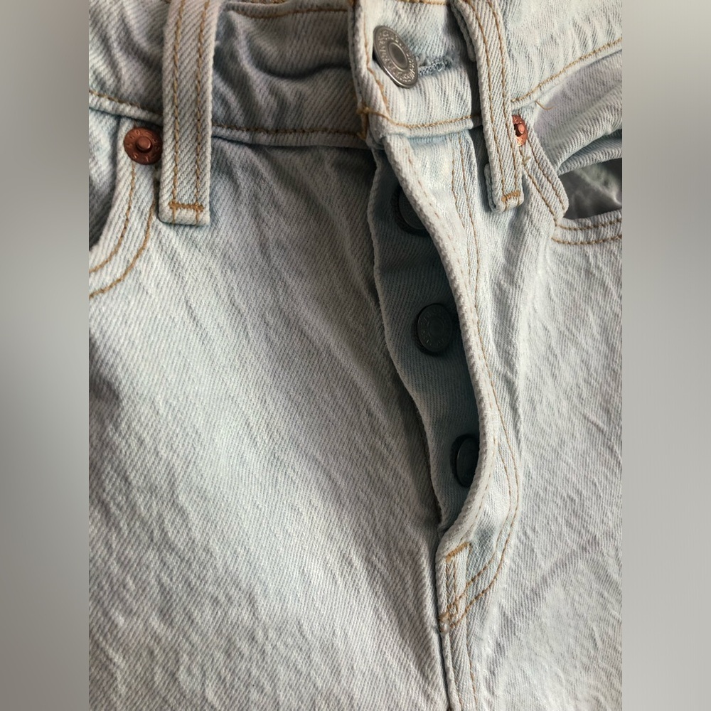 Women’s light wash button fly Levi’s size 25 wedgie straight denim pants - Picture 8 of 10